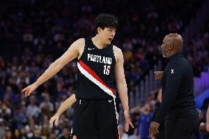 Shams：罗齐尔&比卢普斯停职期间薪水不发 将暂扣在第三方账户