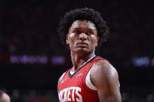 休息期到底练没😠？！阿门新赛季前四战三分合计10中0