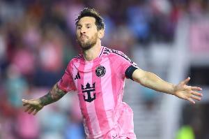 西媒：梅西决定介入明年的巴萨选举，对抗此前背叛了他的拉波尔塔