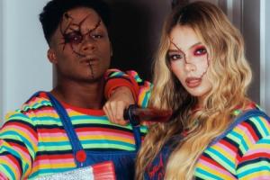 😈恩德里克与妻子晒万圣节cos，扮演鬼娃回魂恐怖公仔