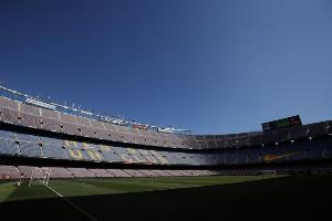 世体：巴萨将于11月7日在诺坎普公开训练，已有7500名会员购票