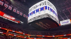 未来5年还要付钱给他！比尔首发战旧主太阳 菲尼克斯球迷嘘声四起