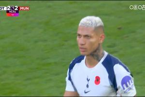 剧本重演😅里沙利松曾被若塔绝杀打懵，今日破门德里赫特秒扳平