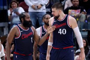 解说：快船这比赛看着真是一言难尽 太rua了