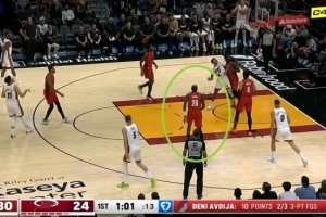 里斯登场！开拓者本场比赛首节 除杨瀚森之外的三个中锋都上了