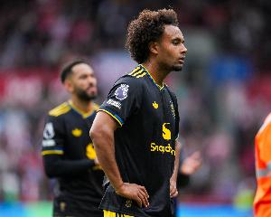 板凳已坐穿！24岁齐尔克泽英超11轮仅4出场，曼联去年4250万购入