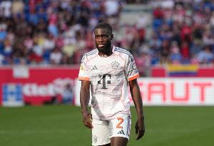 弗罗因德：知道于帕很有市场，拜仁绝对想留住他且正在良好地对话