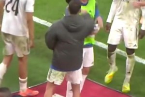 国家德比获胜！巴尔韦德和马斯坦托诺差点打起来了🤣