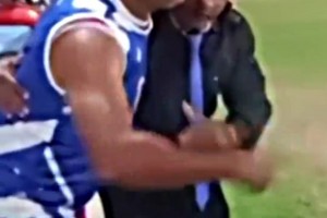 😂球员：教练我准备好请求出战，主裁判：不，你不想！