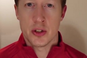 英国足球哥：蓉城球迷对阿奇姆彭种族歧视…真恶心一点素质都没有