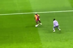 奥纳纳全场5次力扑赛后当选全场最佳，萨内和奥斯梅恩根本射不进