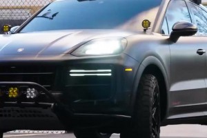 全都是豪车啊！🤑掘金众将抵达球馆，看看谁的座驾最帅！