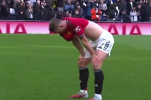 曼联球迷：看到赛后德里赫特的不甘，真让人心痛